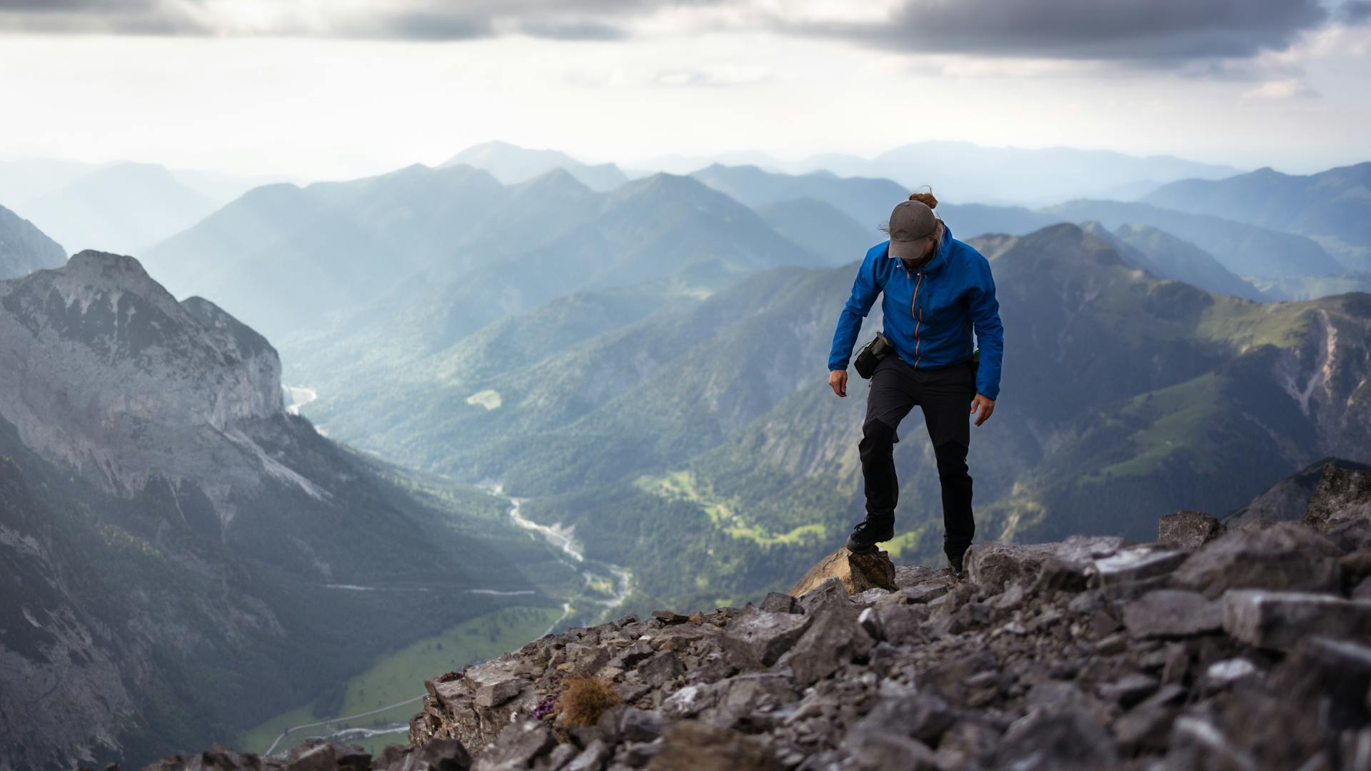 Read more about the article Epic Hiking Adventures in the USA: Coastal Treks