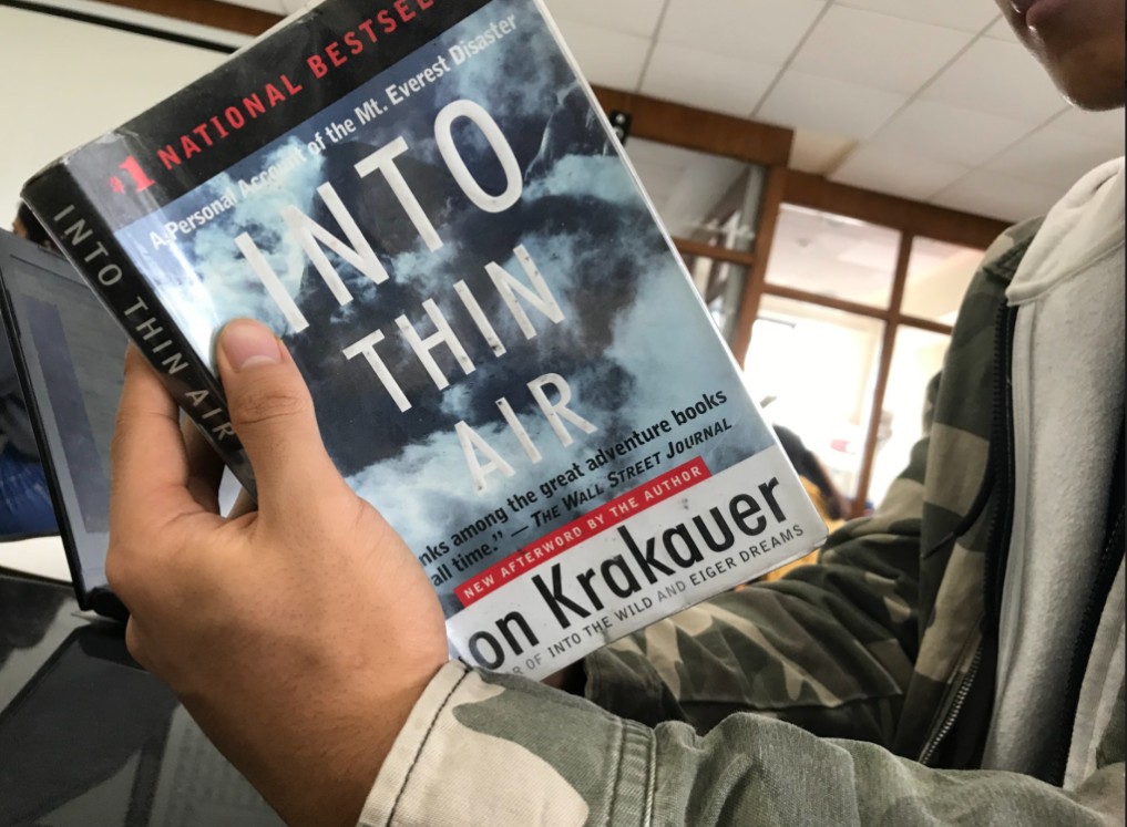 Best Adventure and Survival Books: Must-Read Stories of Courage and Endurance 3 Into Thin Air – Jon Krakauer