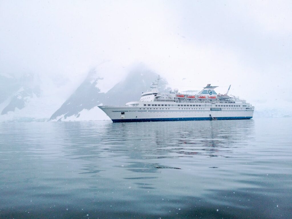 Adventure Travel Bucket List: 15 Thrilling Experiences You Must Try 15 Sailing to Antarctica